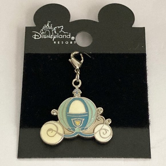 Vintage Disney Cinderella Carriage Charm Clip On for Bracelet Zipper Pull Purse - Picture 5 of 10